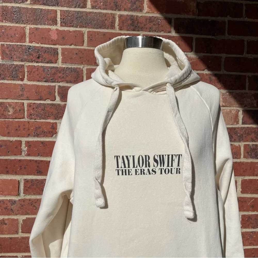 Taylor Swift The Eras Tour Cream Sweatshirt Hoodie Medium Cotton Blend - Picture 11 of 11